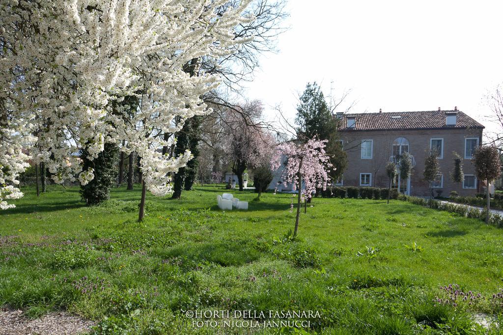 Horti Della Fasanara Guest House Ferrara Eksteriør bilde